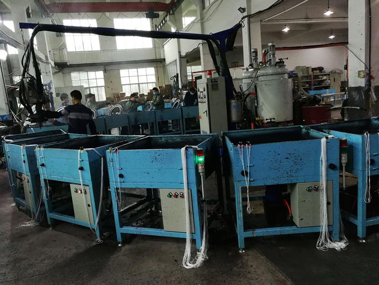 3 Mesin busa PU (1) .jpg 3 PU foam Machine (1).jpg